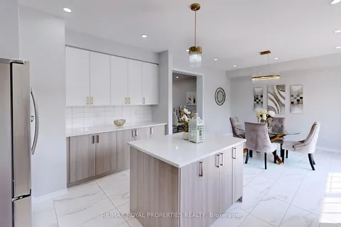 350 Coronation Rd, Whitby, ON L1P 0J1