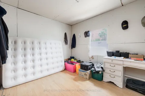 156 Centre St, Oshawa, ON L1H 4A4