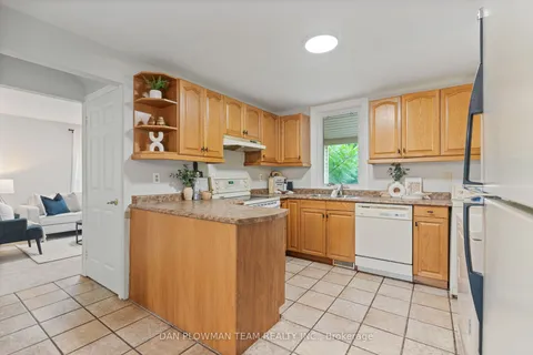 5274 Old Brock Rd, Pickering, ON L1Y 1A1