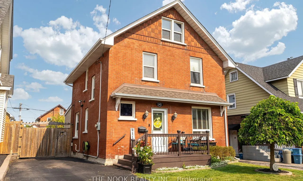 140 Agnes St, Oshawa, ON L1G 1V4