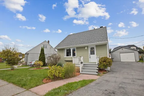 40 Woodhouse Cres, Ajax, ON L1S 2N4