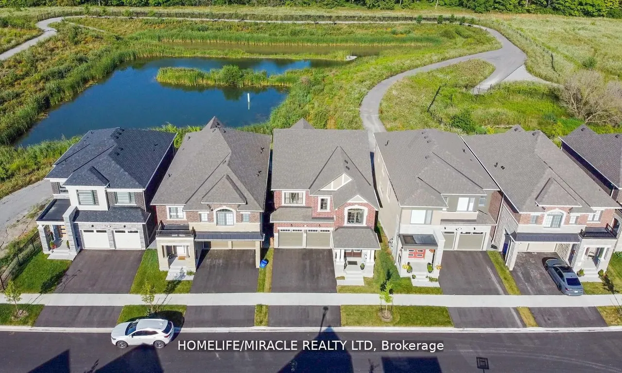 3283 Turnstone Blvd, Pickering, ON L1X 0M9