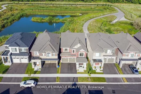 3283 Turnstone Blvd, Pickering, ON L1X 0M9