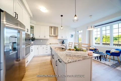 3283 Turnstone Blvd, Pickering, ON L1X 0M9