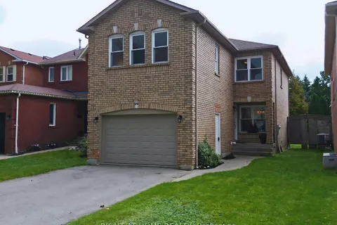44 Sable Cres, Whitby, ON L1R 1Y5