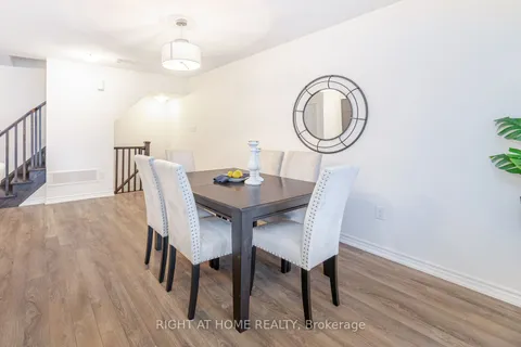 21 Bluegill Cres, Whitby, ON L1P 0E4