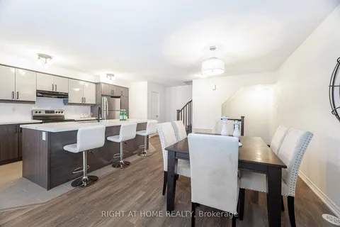 21 Bluegill Cres, Whitby, ON L1P 0E4