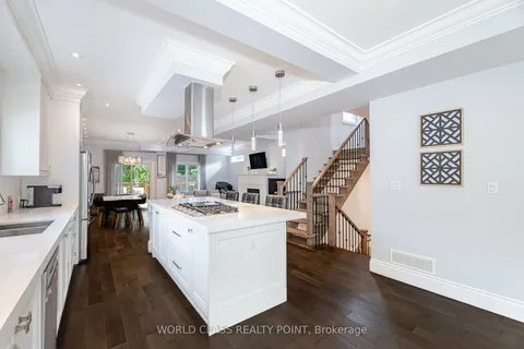 41 Howarth Ave, Toronto, ON M1R 1H3