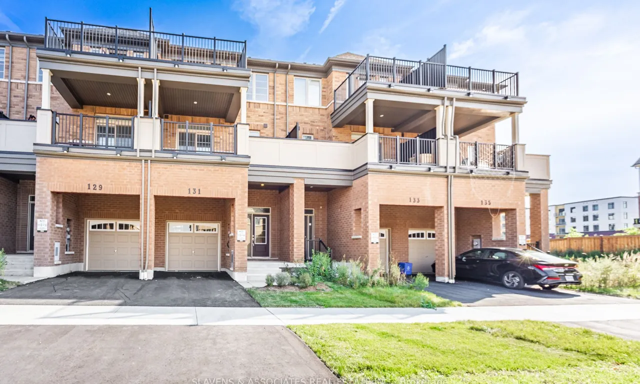 131 Air Dancer Cres, Oshawa, ON L1L 0V3