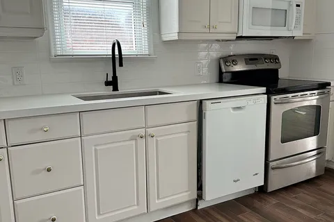 557 Wilson Rd, Oshawa, ON L1H 6E3