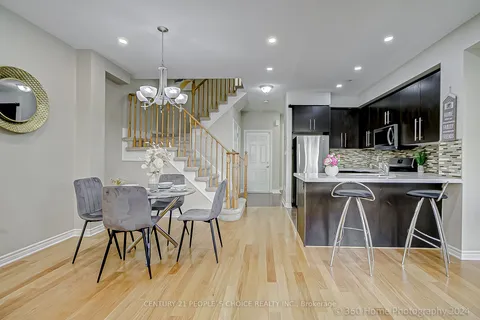 20 Horton St, Ajax, ON L1Z 1E3