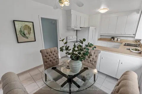 84 Chestermere Blvd, Toronto, ON M1J 2Y1