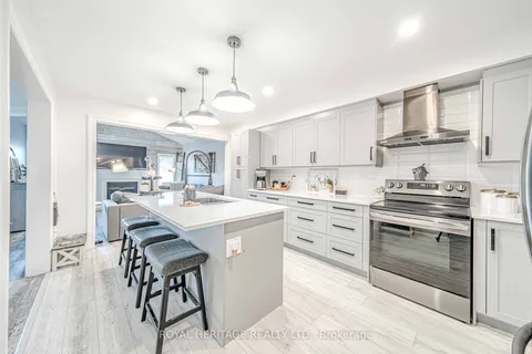 1156 Edward Bolton Cres, Oshawa, ON L1K 0T7