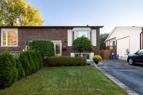 165 Londonderry St, Oshawa, ON L1J 6Z2