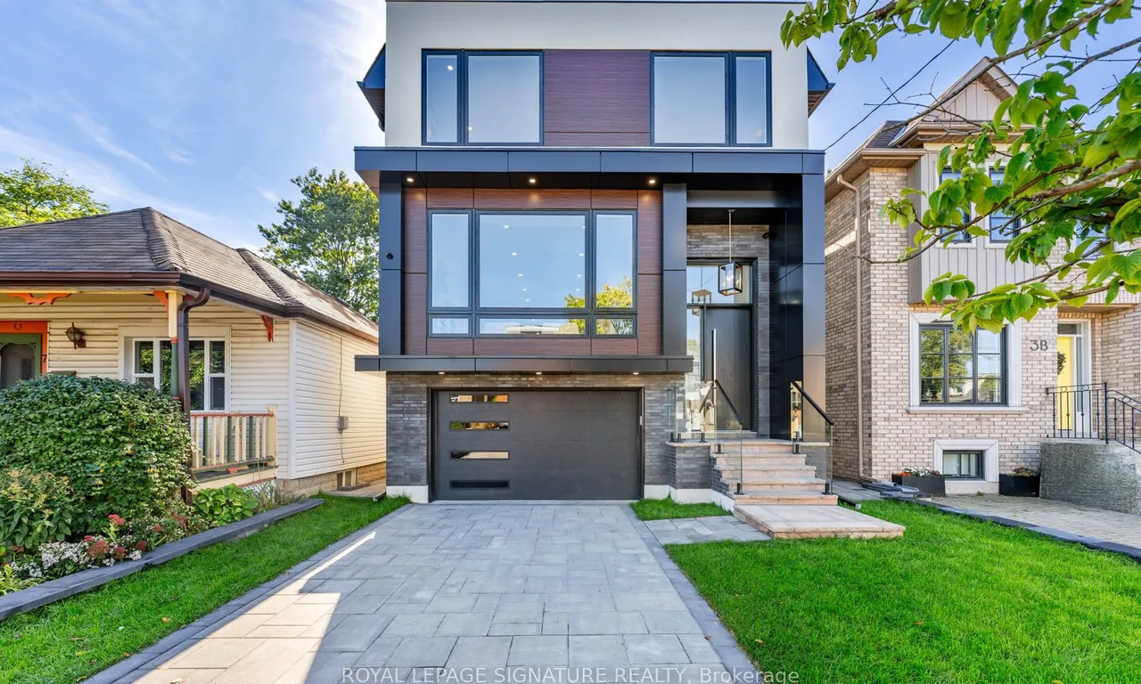 5 Holborne Ave, Toronto, ON M4C 2P8