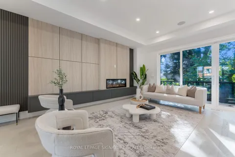 5 Holborne Ave, Toronto, ON M4C 2P8