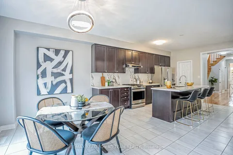 2407 Florentine Pl, Pickering, ON L1X 0H1