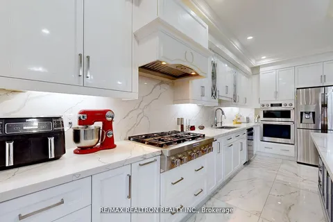55 Harewood Ave, Toronto, ON M1M 2R4