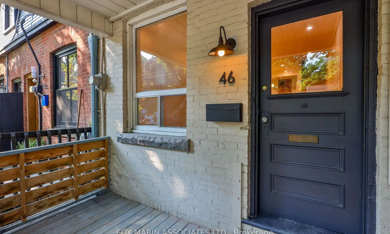 46 Lewis St, Toronto, ON M4M 2H3