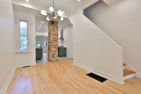 46 Lewis St, Toronto, ON M4M 2H3