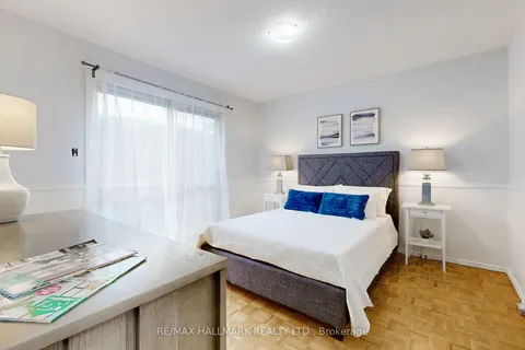 690 Adelaide Ave, Oshawa, ON L1G 2A8