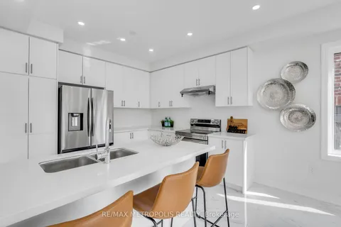 58 Belmont Dr, Clarington, ON L1B 0W8