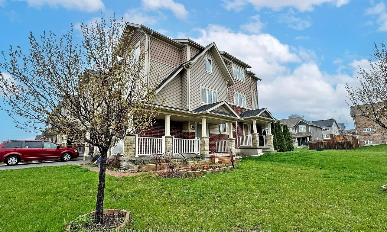 56 Artania St, Oshawa, ON K6H 5R6