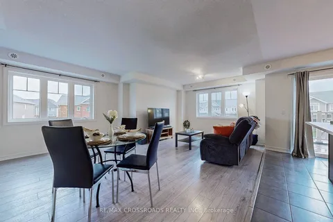 56 Artania St, Oshawa, ON K6H 5R6