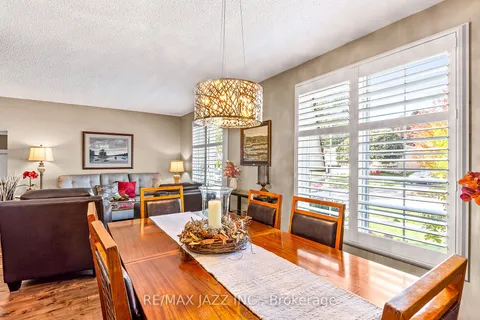 27 Orchard Rd, Scugog, ON L9L 1G4