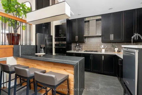 283 Kenilworth Ave, Toronto, ON M4L 3S9