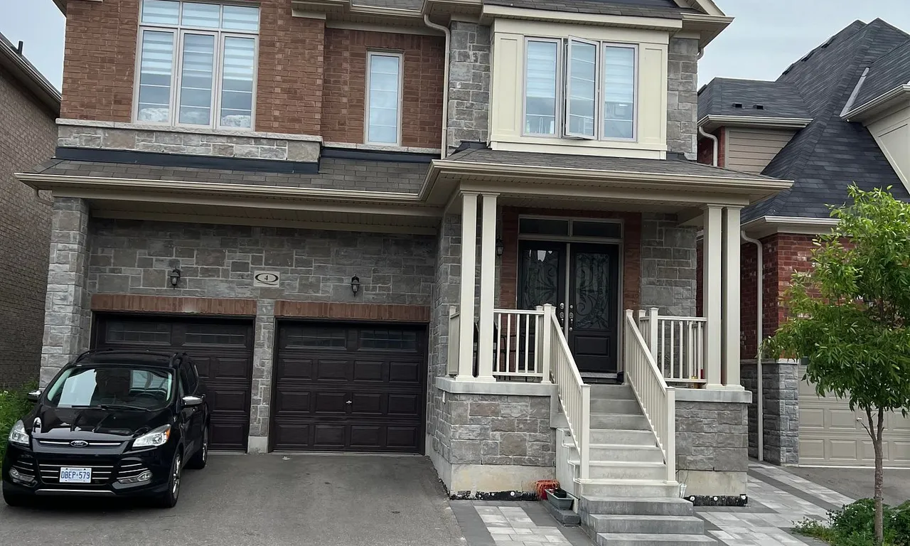 4 Hassard Short Lane, Ajax, ON L1S 0C4