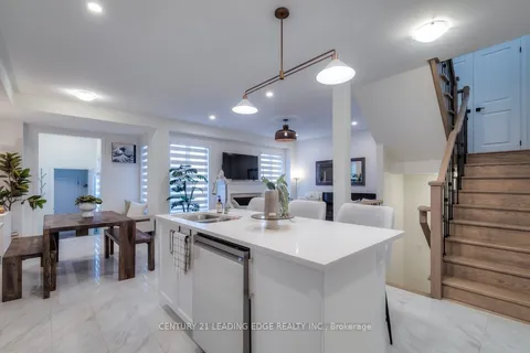 16 Clutterbuck Lane, Ajax, ON L1T 0P8
