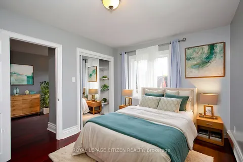 6 Medonte Ave, Toronto, ON M1L 1Z3