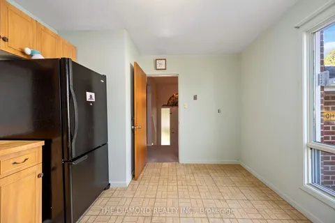 3 Batterswood Dr, Toronto, ON M1T 1S2