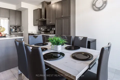 120 Ogston Cres, Whitby, ON L1P 0H3