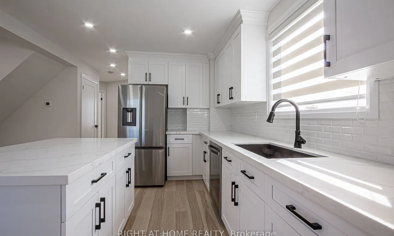 961 Victoria Pk Ave, Toronto, ON M4B 2J4