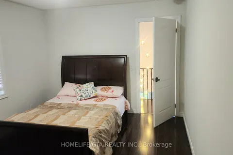 293 Pimlico Dr, Oshawa, ON L1H 7K4