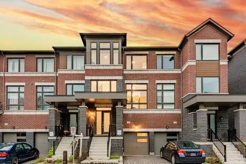 59 Douet Lane, Ajax, ON L1Z 0V4