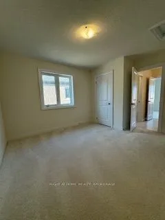 30 HOAD St, Clarington, ON L1B 0W1