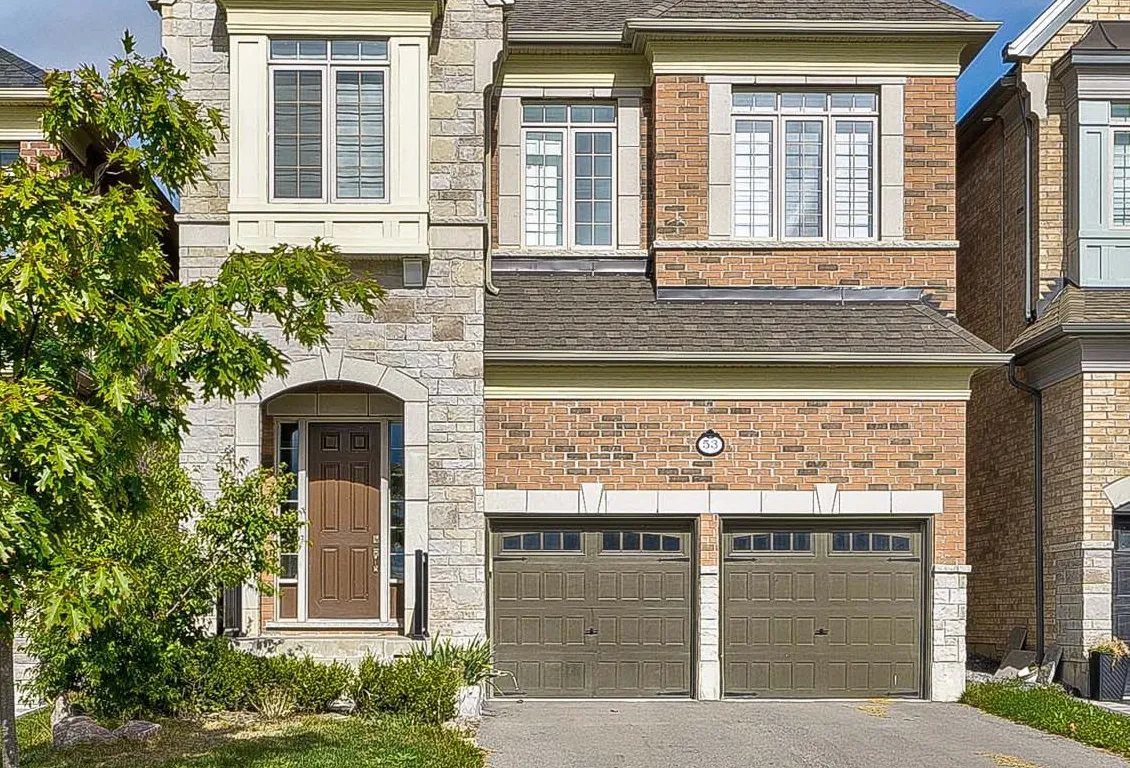 53 St Ives Cres, Whitby, ON L1P 0C5