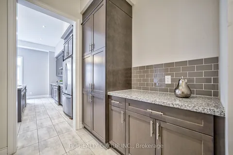 53 St Ives Cres, Whitby, ON L1P 0C5