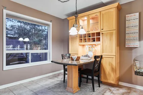 33 Lonsdale Crt, Whitby, ON L1P 1R8