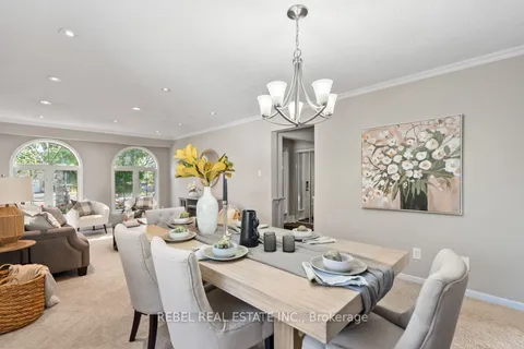 15 Mattawa Crt, Whitby, ON L1P 1E3