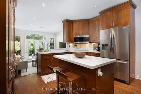 40 Norway Ave, Toronto, ON M4L 1P9