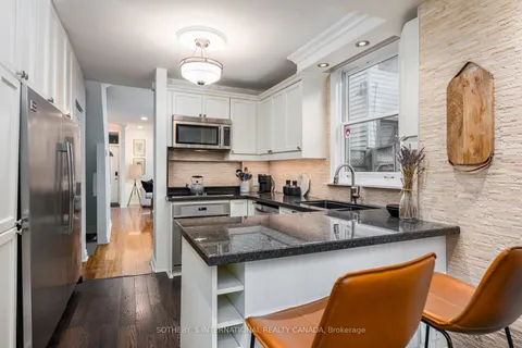 109 Hamilton St, Toronto, ON M4M 2C7