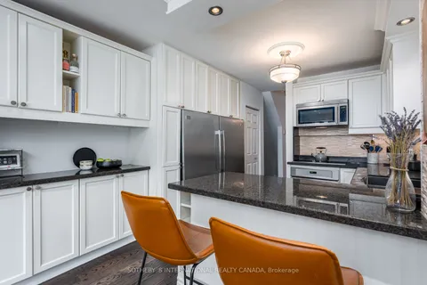 109 Hamilton St, Toronto, ON M4M 2C7