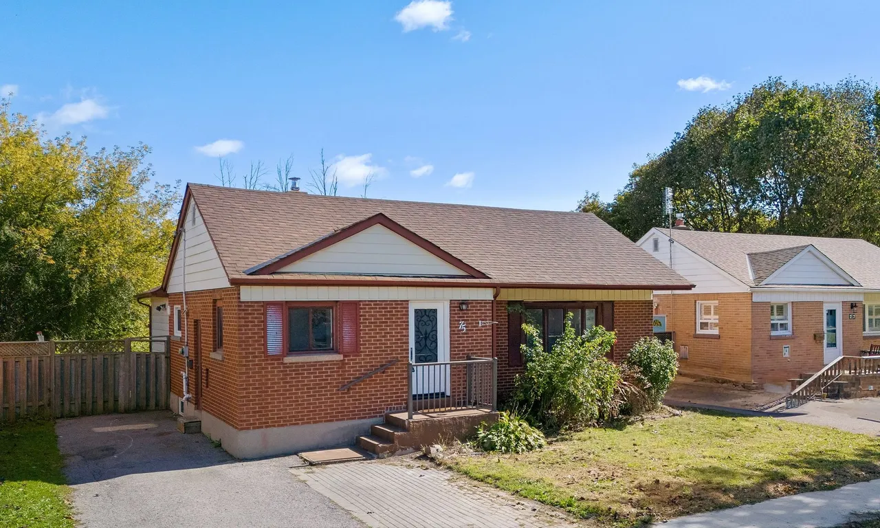 75 Admiral Rd, Ajax, ON L1S 2N8