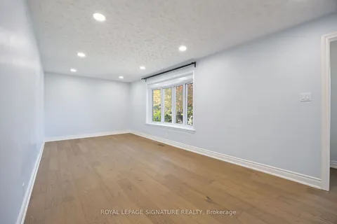 75 Admiral Rd, Ajax, ON L1S 2N8