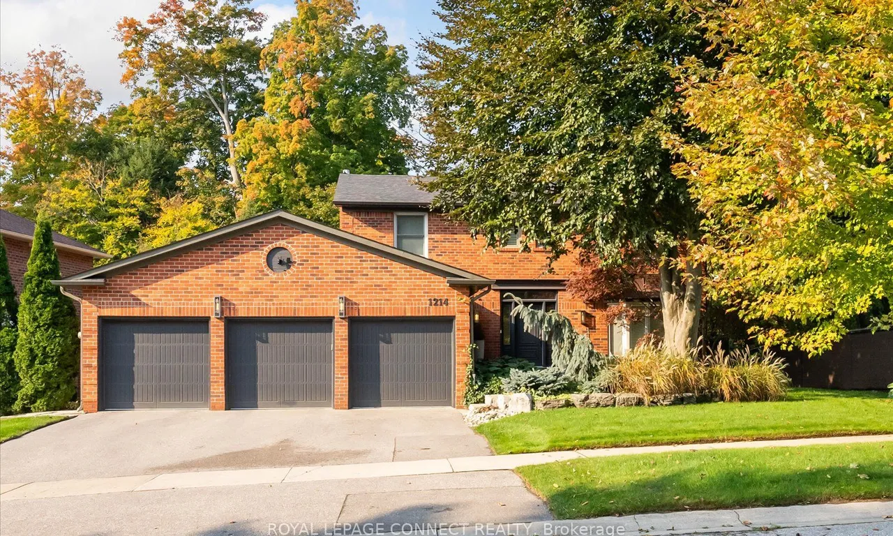 1214 Abbey Rd, Pickering, ON L1X 1V9