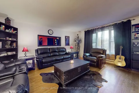 29 Love Cres, Toronto, ON M4E 1V6